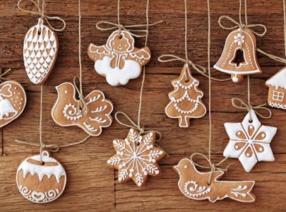 Biscotti di Natale da appendere all’albero